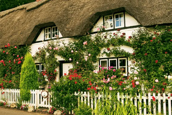 Budget Travel Tips: Lodging - English Cottage