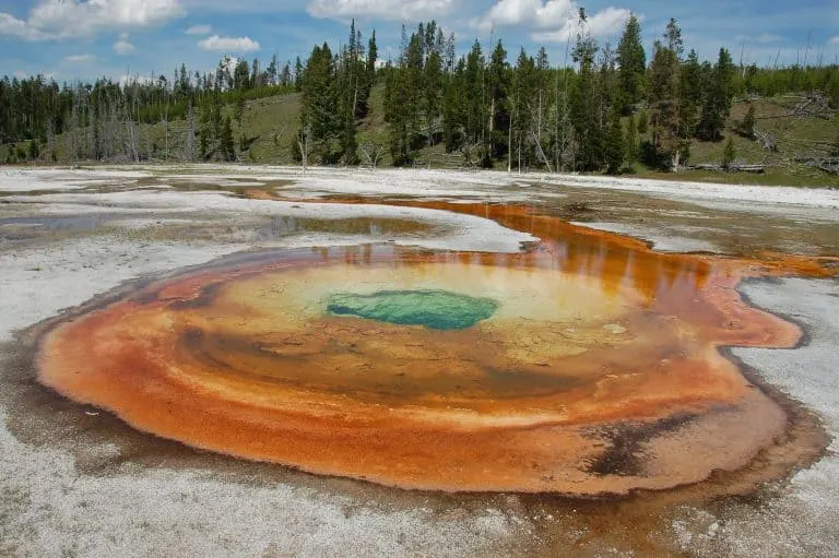 best hikes in Yellowstone geyser basin