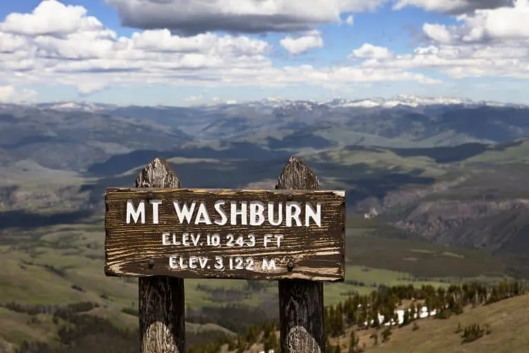 Best hikes in Yellowstone Mt Washburn