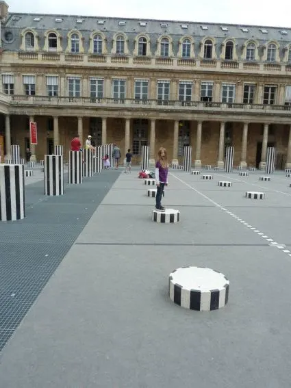 jardins du palais royal colonnes de ruben