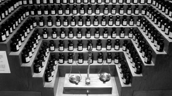 Paris Museum Perfume