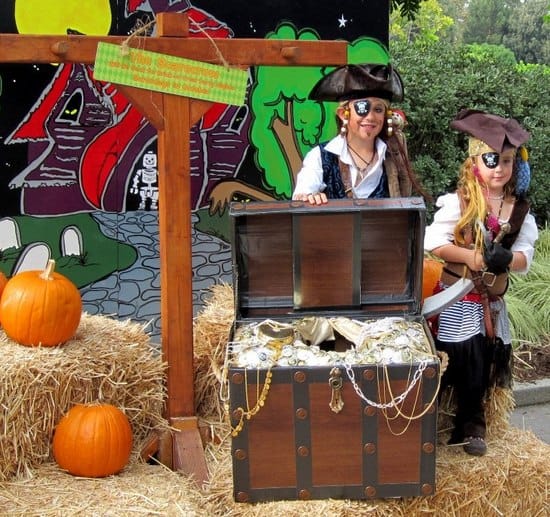 Kid Friendly Halloween Fun at Amusement Parks