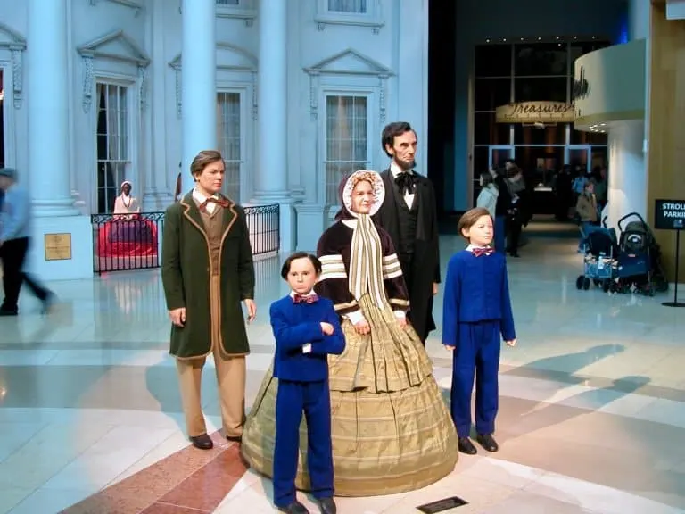 Things to do in Illinois with Kids Abraham Lincoln Library and Museum 