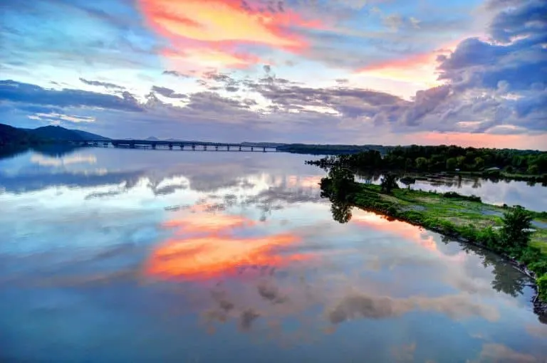 Walking the Big Dam Bridge is a fun thing to do on an Arkansas family vacation