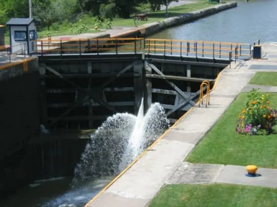 Eire_Canal,_Lock_32 Syracuse, NY