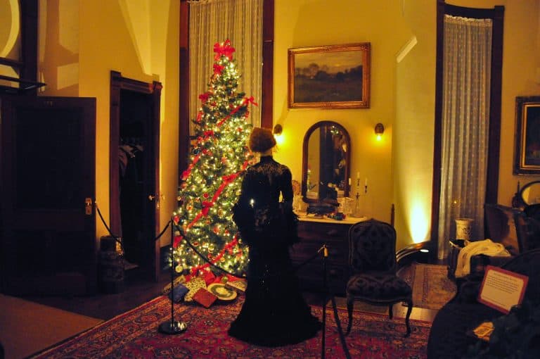 christmas-in-tampa-victorian-stroll-by-flickr-walter