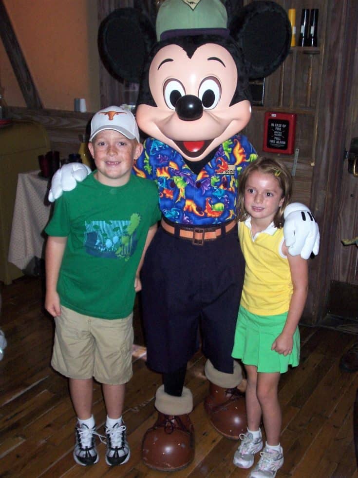 Disney World Character Dining- Everything You Need to Know - Trekaroo ...