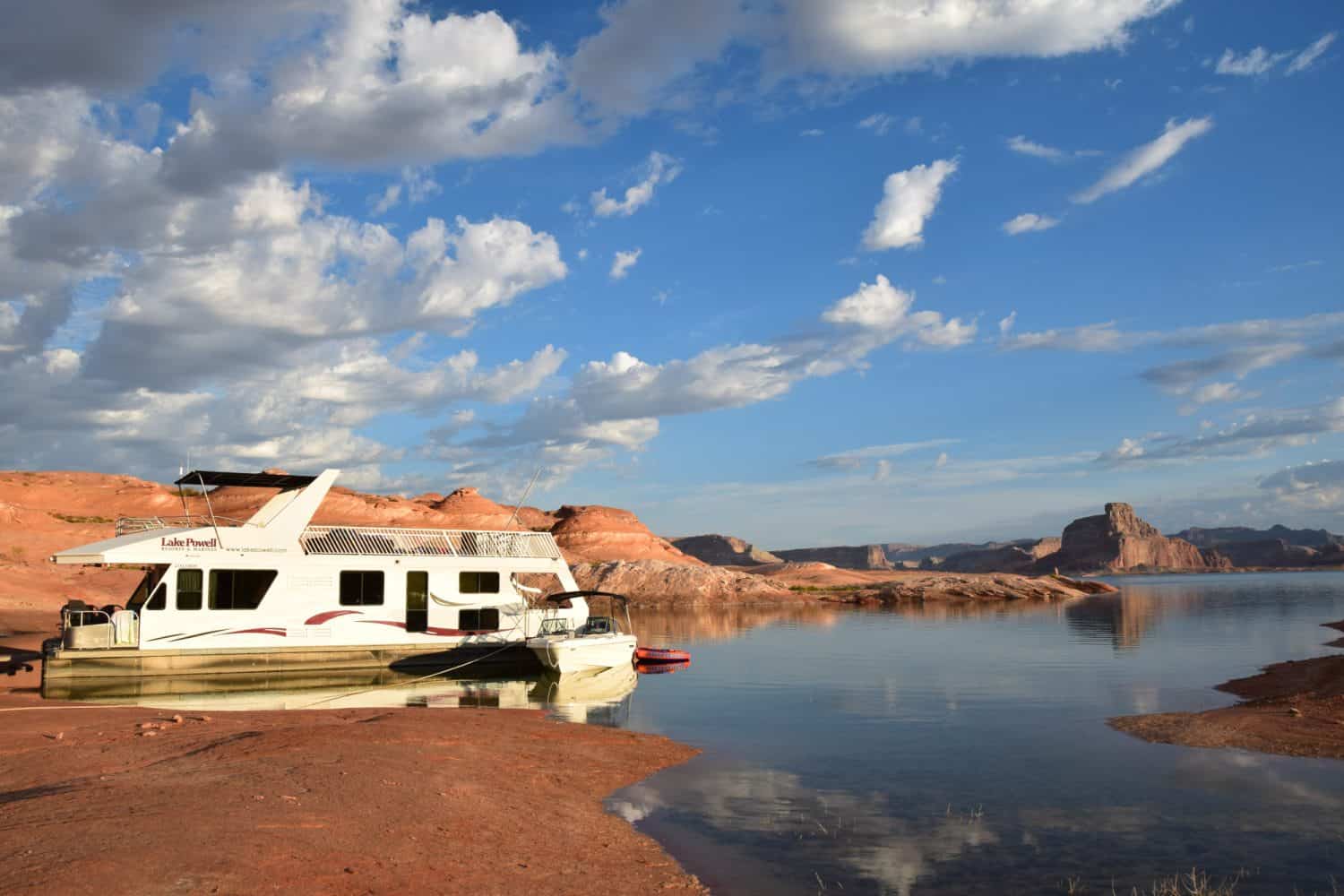 lake powell houseboat trip