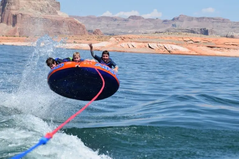 Lake Powell Houseboat Trip, An Ideal Multigenerational Outdoor Getaway 2