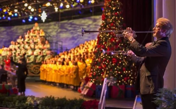 Epcot-Candlelight-Processional