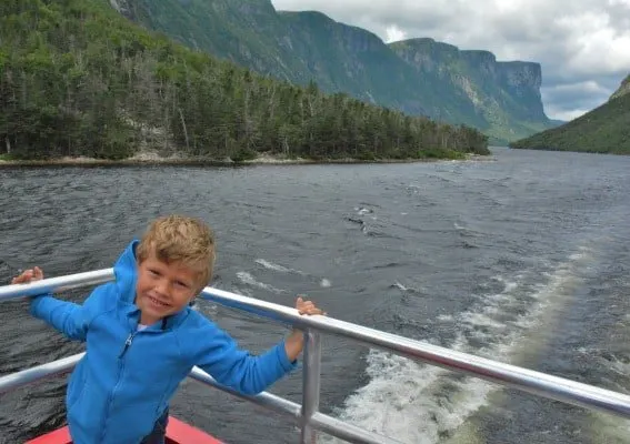 western-brook-pond-newfoundland-gros-morne-canada