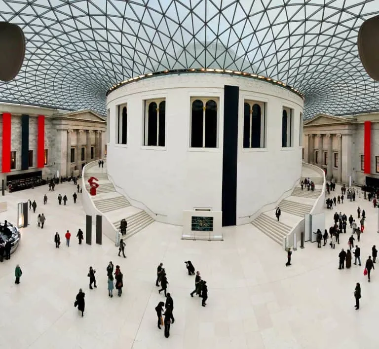 Free things to do in London inlcude visiting th British Museum