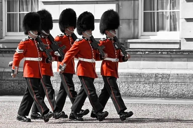 Free thigns to do in London changing of the guard