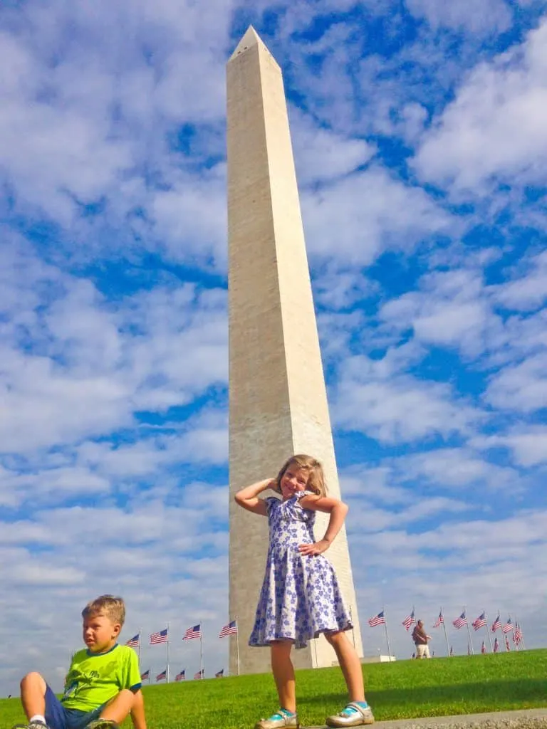 Things to do in DC with toddlers include visiting the Washington Monument 