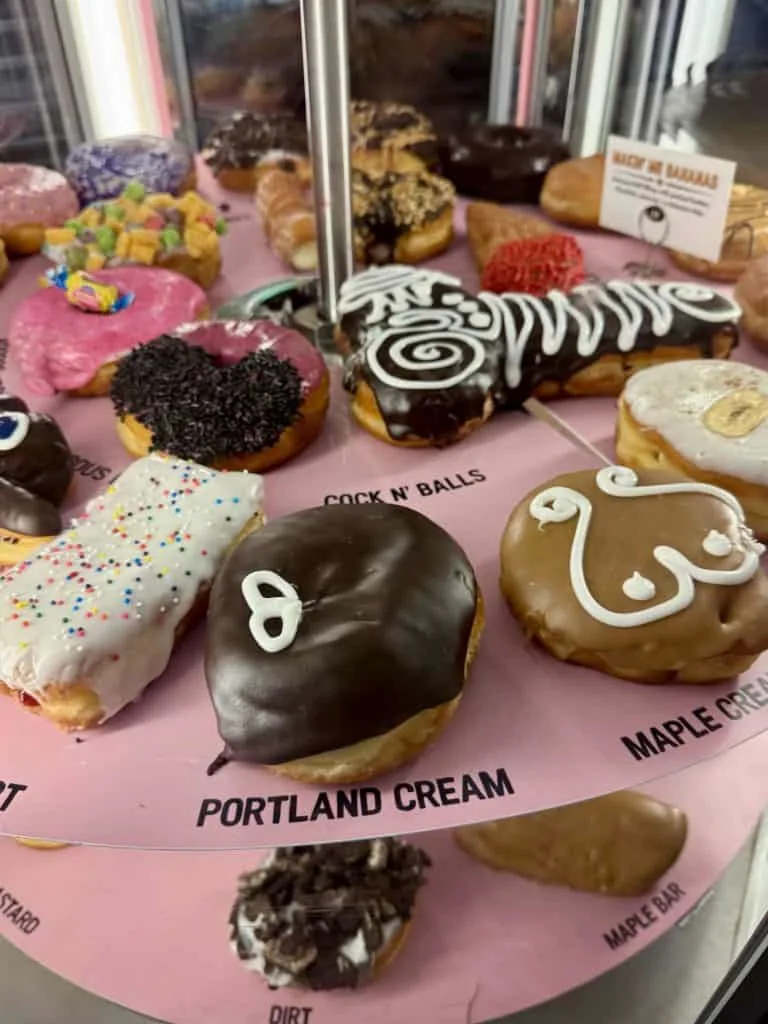 20 Cool Things to do in Portland with Kids 19 Voodoo Donuts
