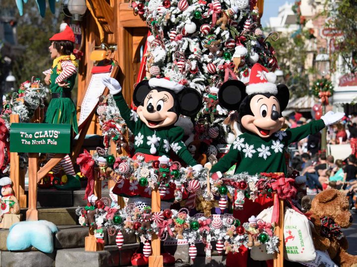 Your Complete Guide to Disneyland Christmas