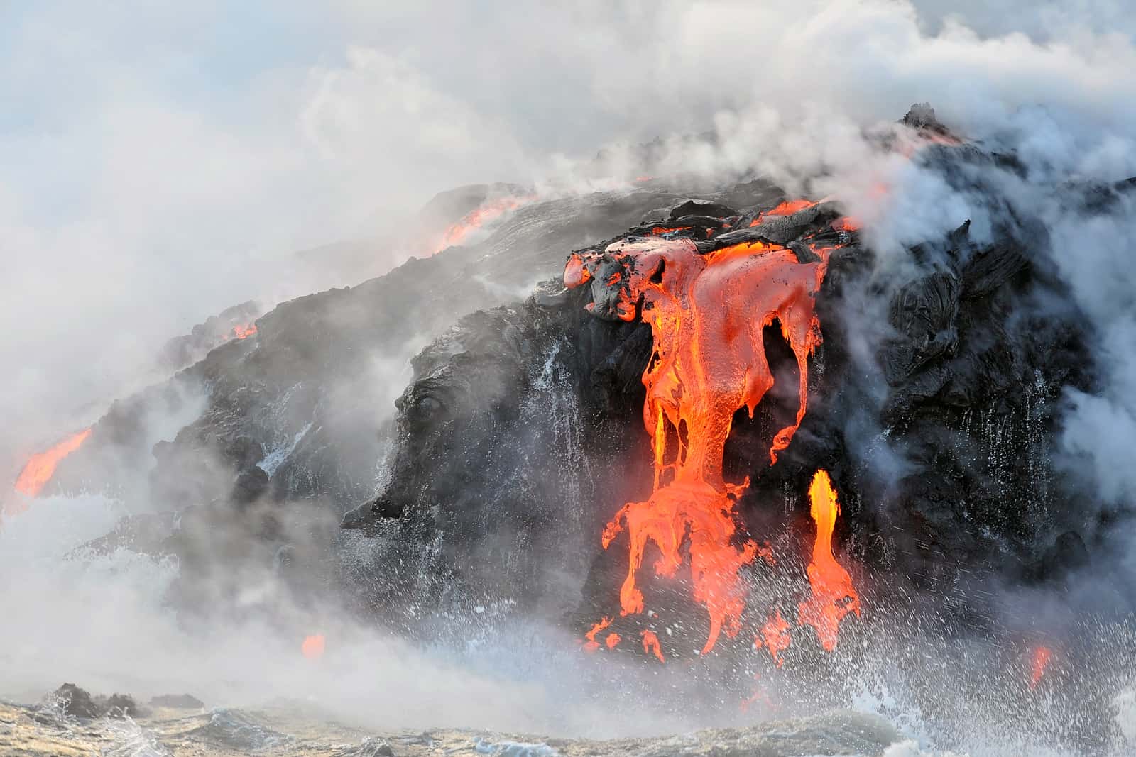reasons to visit hawaii volcanoes national park