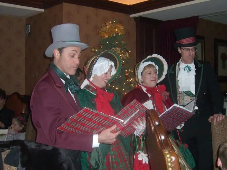 boston-christmas-carolers