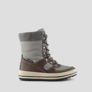trekaroo holiday gift guide - cougar snow boots