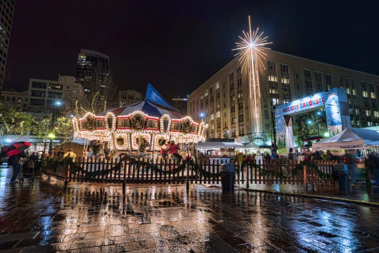 The Best Seattle Christmas Events for Families in 2023!