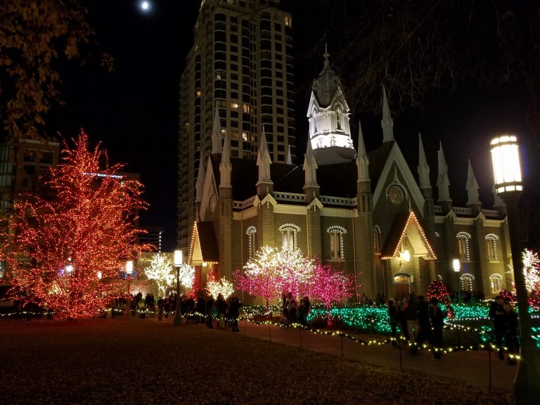 temple-lightsduring Chrstmas in Salt Lake CIty