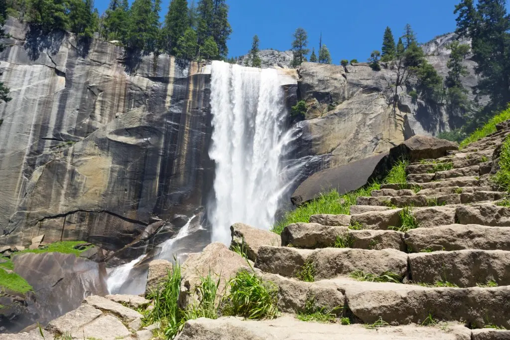 Things-to-do-Yosemite-Vernal-Falls-