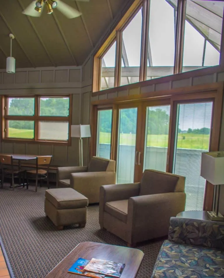 ohio weekend getaways at ohio state park lodges 