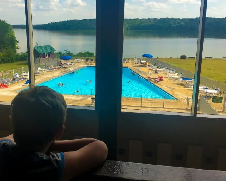 ohio weekend getaways at ohio state park lodges 