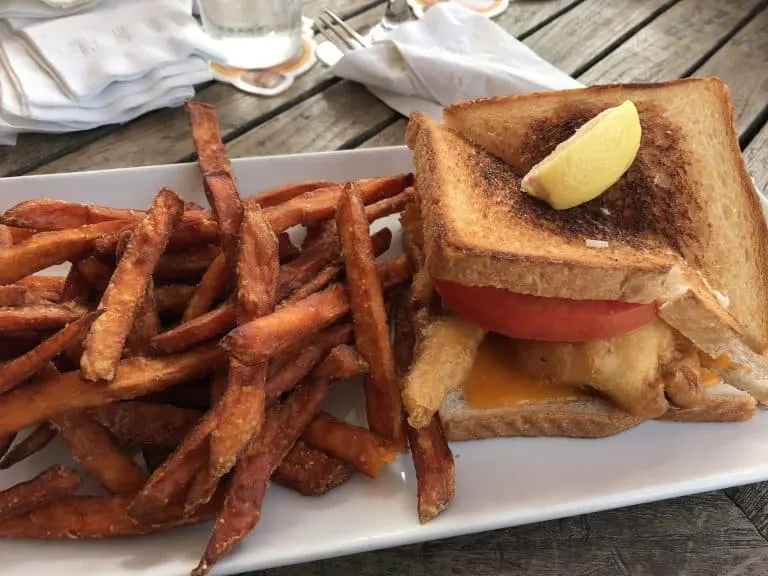 Great Things to do in Bermuda on a Family Vacation 15 Bermuda Fish Sandwich from Swizzle Inn
