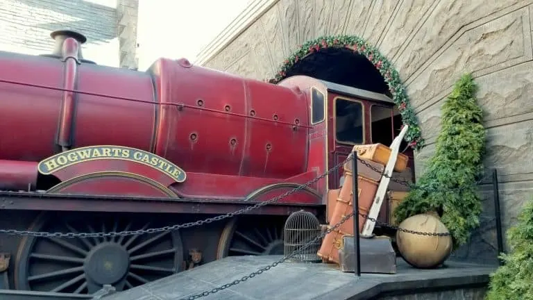 Universal Studios Hollywood Christmas decorations in Hogwarts