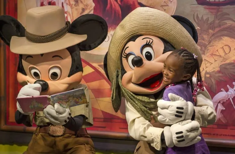 Mickey and Minnie character meeting