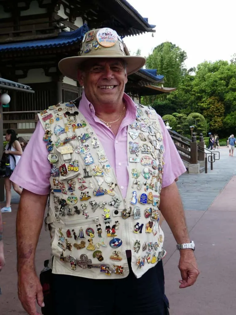 Disney pin trading: with guests