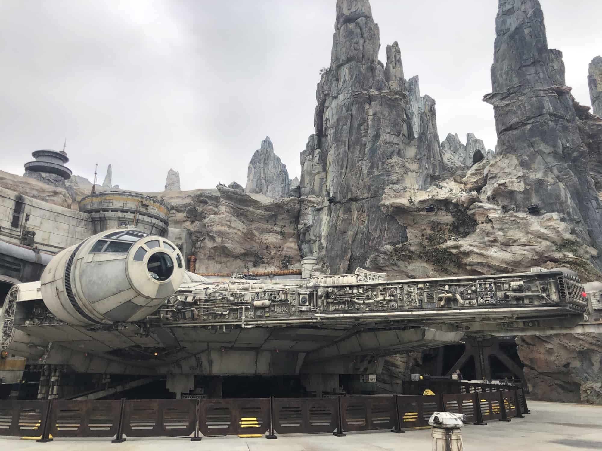 Star Wars Galaxy's Edge Tips- 15 Things to Know Before You Go