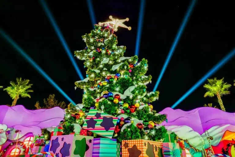 Universal Studios Christmas Complete Guide 2023 - Universal Christmas Events