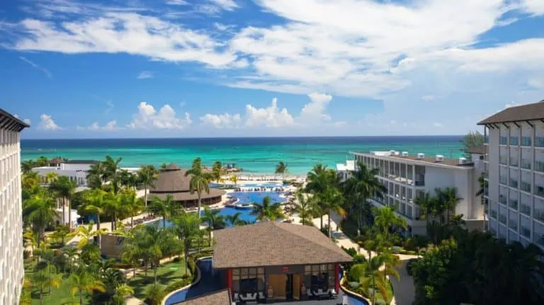 The Royalton White Sands features a beautiful Caribbean view | Photo by Royalton Resorts
