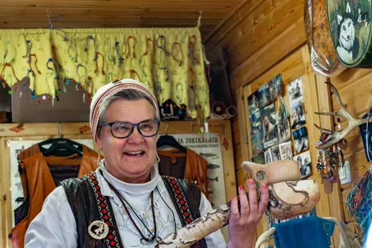 Rovaniemi: Meeting a Reindeer Herder and Craft Workshop