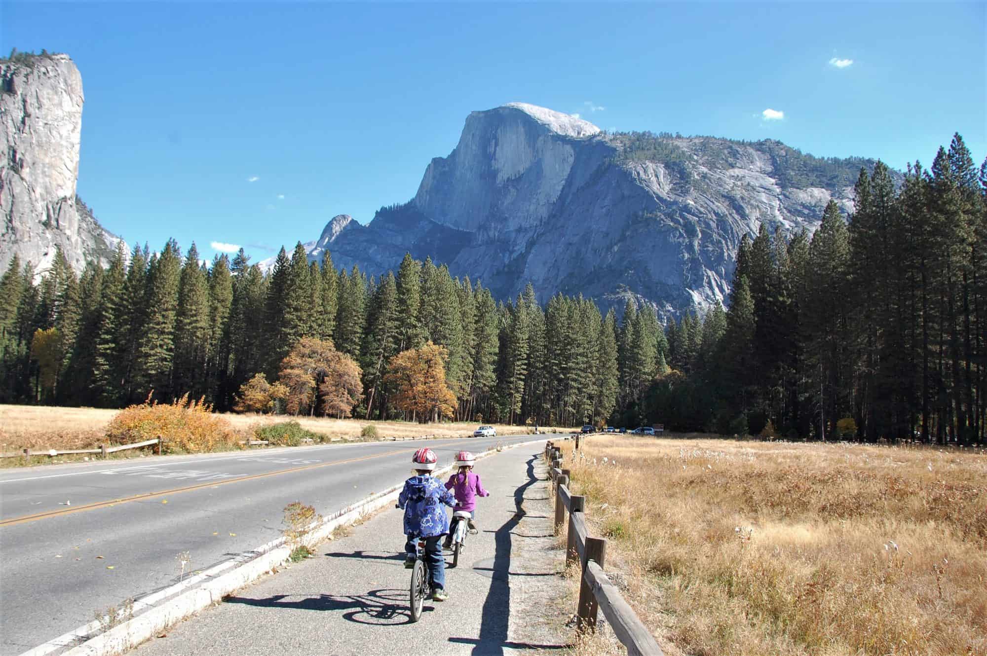 Best time of 2025 year to hike yosemite