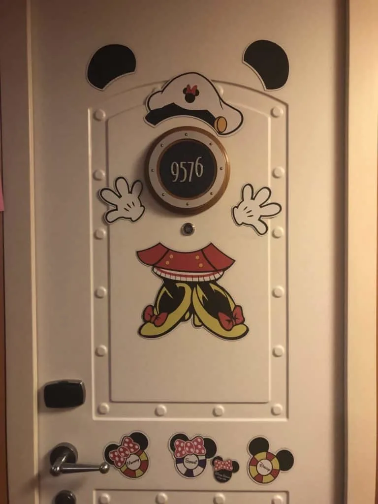 Minnie Captain Disney Cruise Door magnet