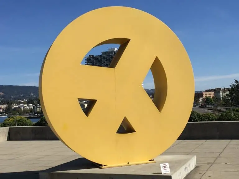 Peace sign sculpture at the Oakland Museum