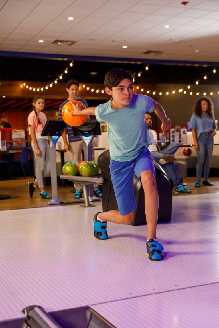 Bowling at Main Event