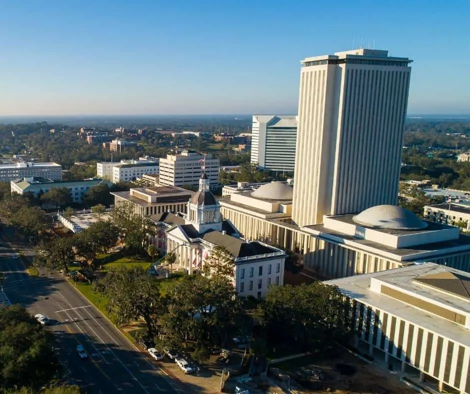 things to do in Tallhassee with kids include visiting the capitol building