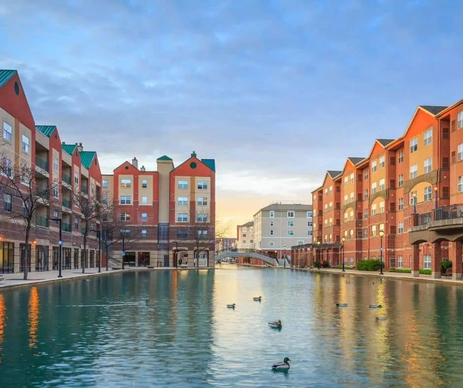 fun things to do in Indianapolis with kids include paddling down Central Canal