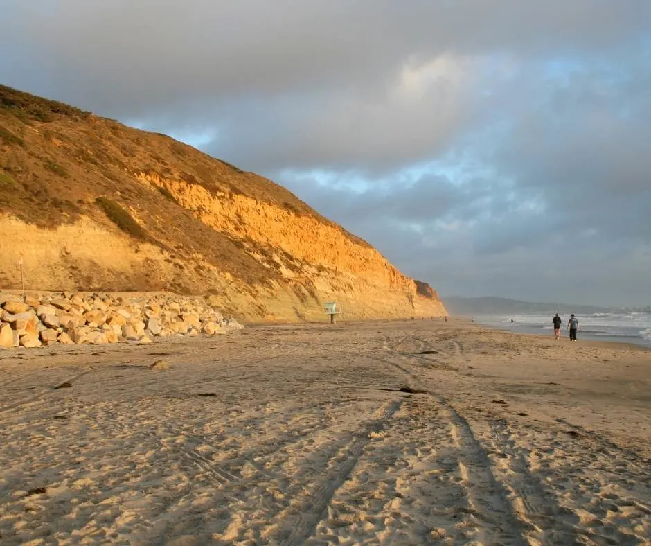 One of the best beaches near San Diego is Torrey Pines State Beach