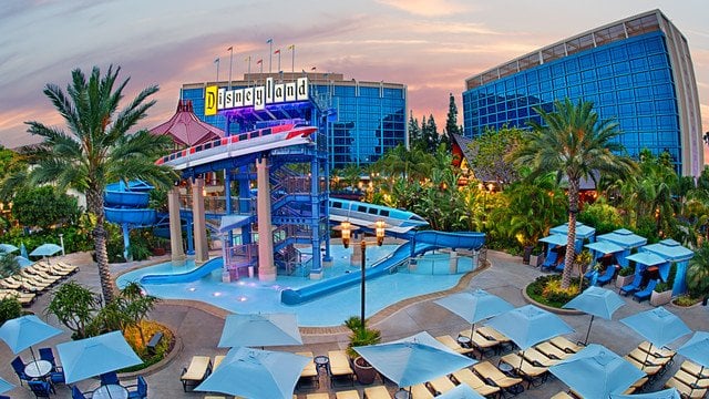 Disneyland Hotel Pool 