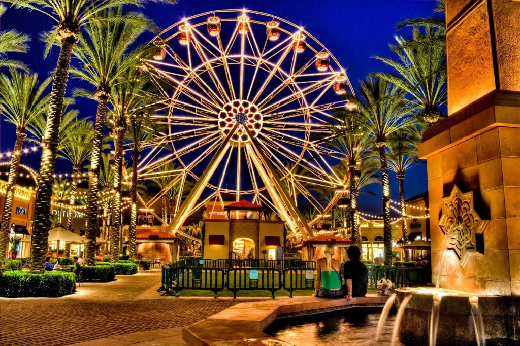 Giant Wheel at Irvine Spectrum in Orange County
