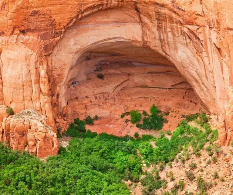 The 10 Best National Parks in Arizona 1 Navajo National Monument is one of the lesser known National Parks in Arizona