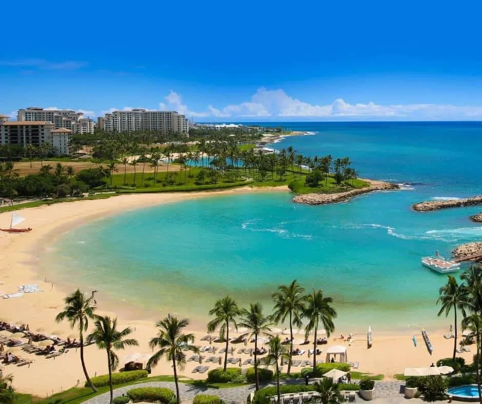 14 Fabulous Beaches in Oahu for Families 3