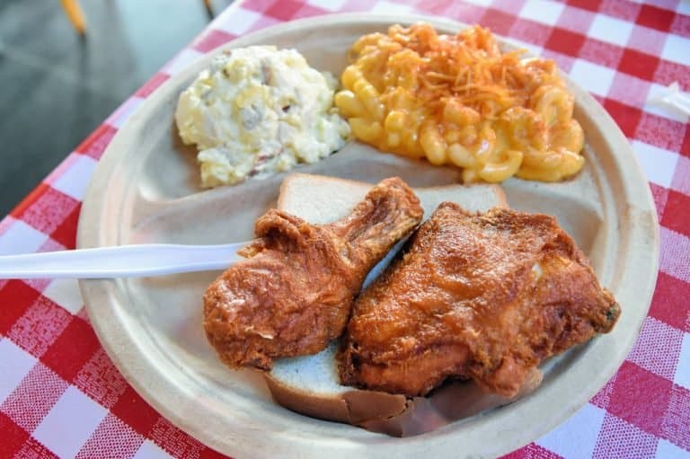 Gus's World Famous Fried Chicken in Memphis