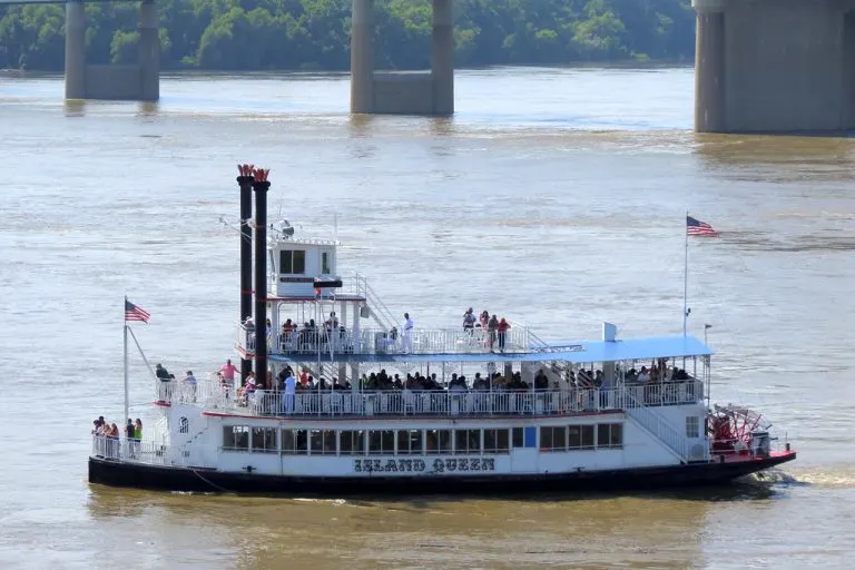 Riverboat cruise in Memphis Tennessee