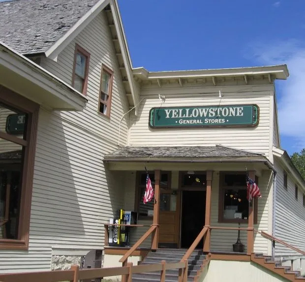 Over 25 Amazing Things to do in Yellowstone with Kids 7
